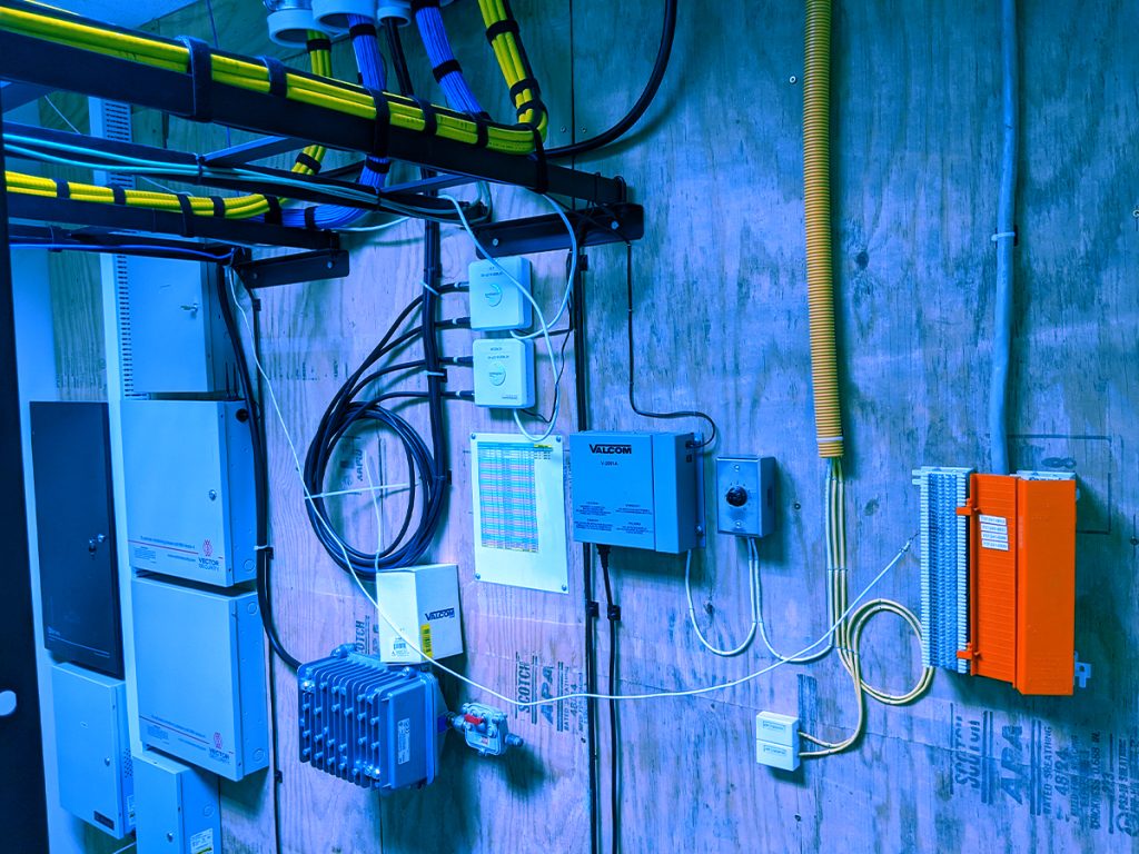 console mixage numerique 2 Network Wiring Audit